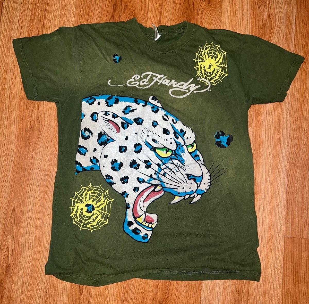 Ed Hardy shirt sz. M