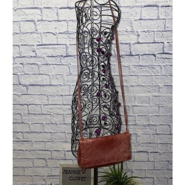Hobo distressed maroon leather crossbody bag fold over Approx measurements in p