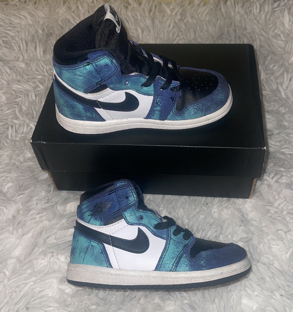Air Jordan 1 Mid Sneakers Size 8c (TD)