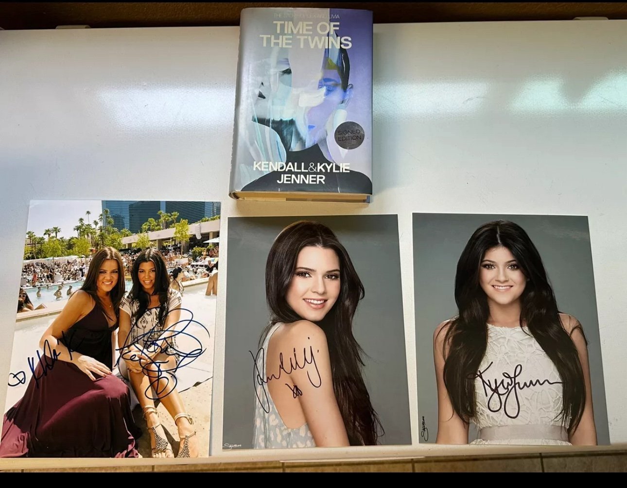 Kim Khloe Kourtney Kardashian Kendall Kylie Jenner Signed Picture Book coa