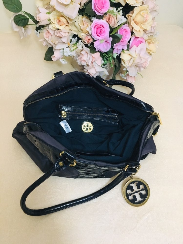 ✅ TORY BURCH Rare Navy Gold Nylon Patent