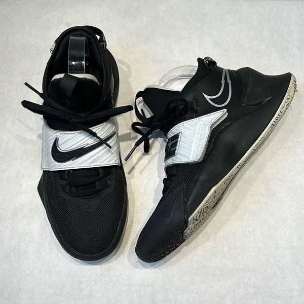 Nike Future Court Boys CT2866-007 Black Basketball Shoes Sneakers Size 6.5Y