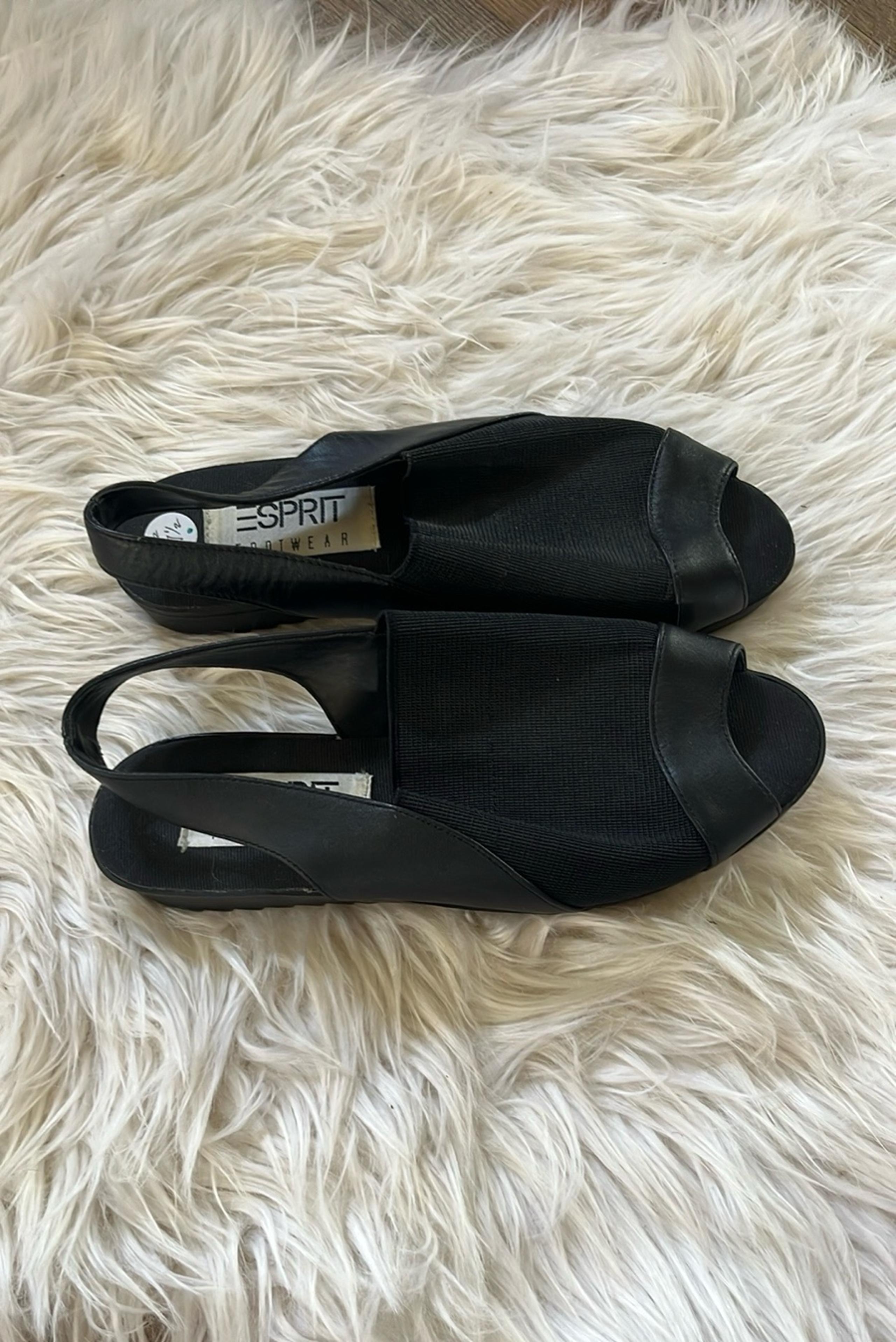 Rare Vintage ESPRIT Footwear Black Stretch
Peep Toe Slingback Size 7.5