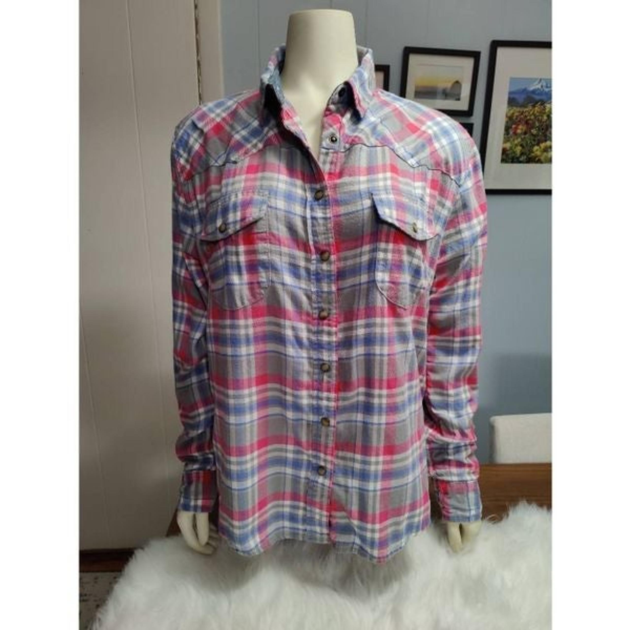 Jachs Girlfriend Flannel Long Sleeve Button Down Shirt