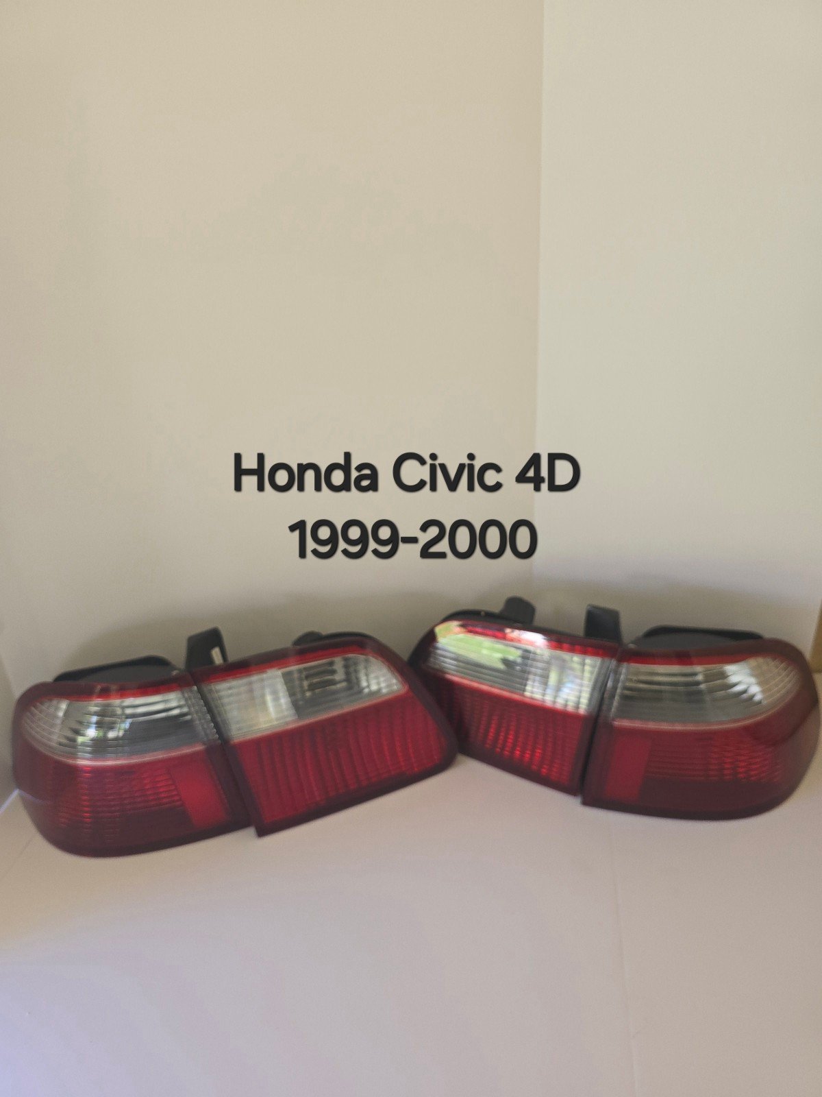 Honda Civic 4D 1999-2000 Tail Lights