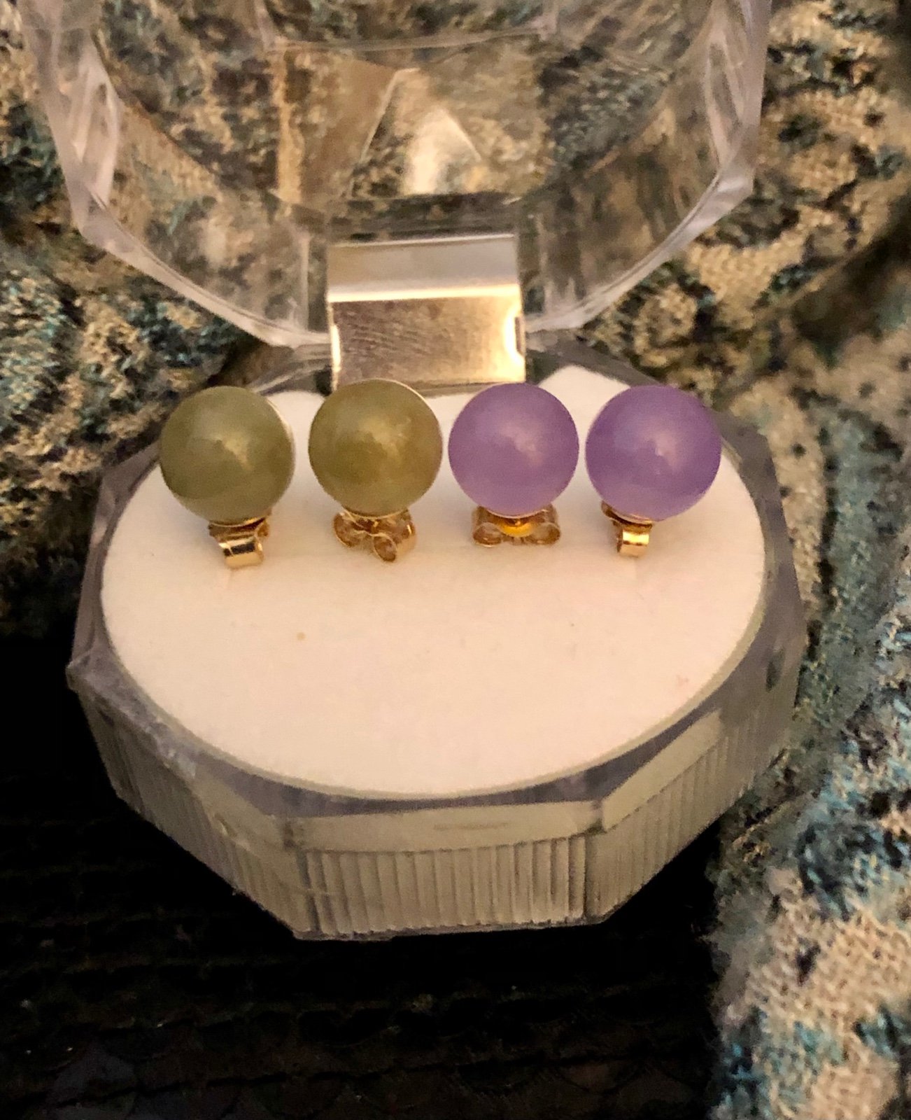 14k yellow Gold Jade earrings 2 pairs Green and lilac lavender Genuine Jade