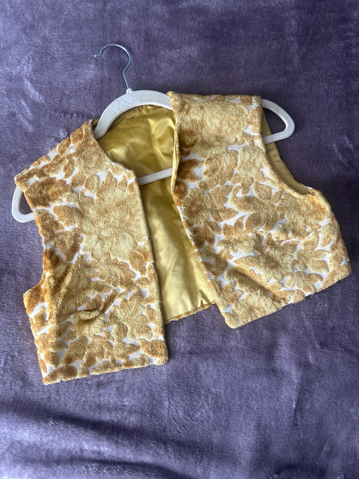 Vintage 70s cropped tapestry vest