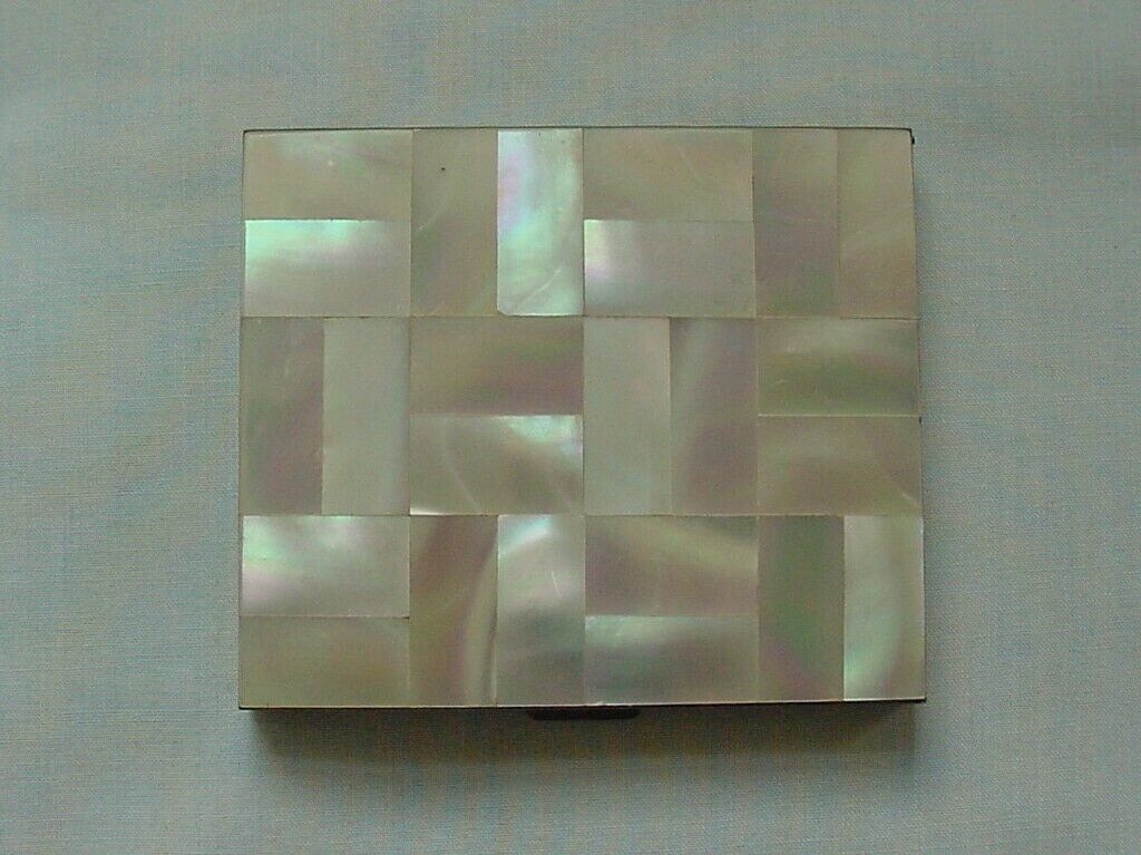 Vintage Schildkraut Mother of Pearl Vanity Compact 1940-1950’s Germany