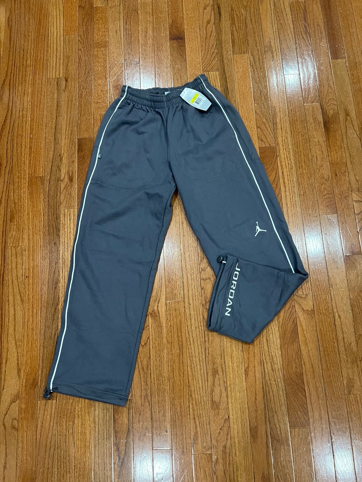 Brand new 2004 Y2K baggy Jordan sweatpants