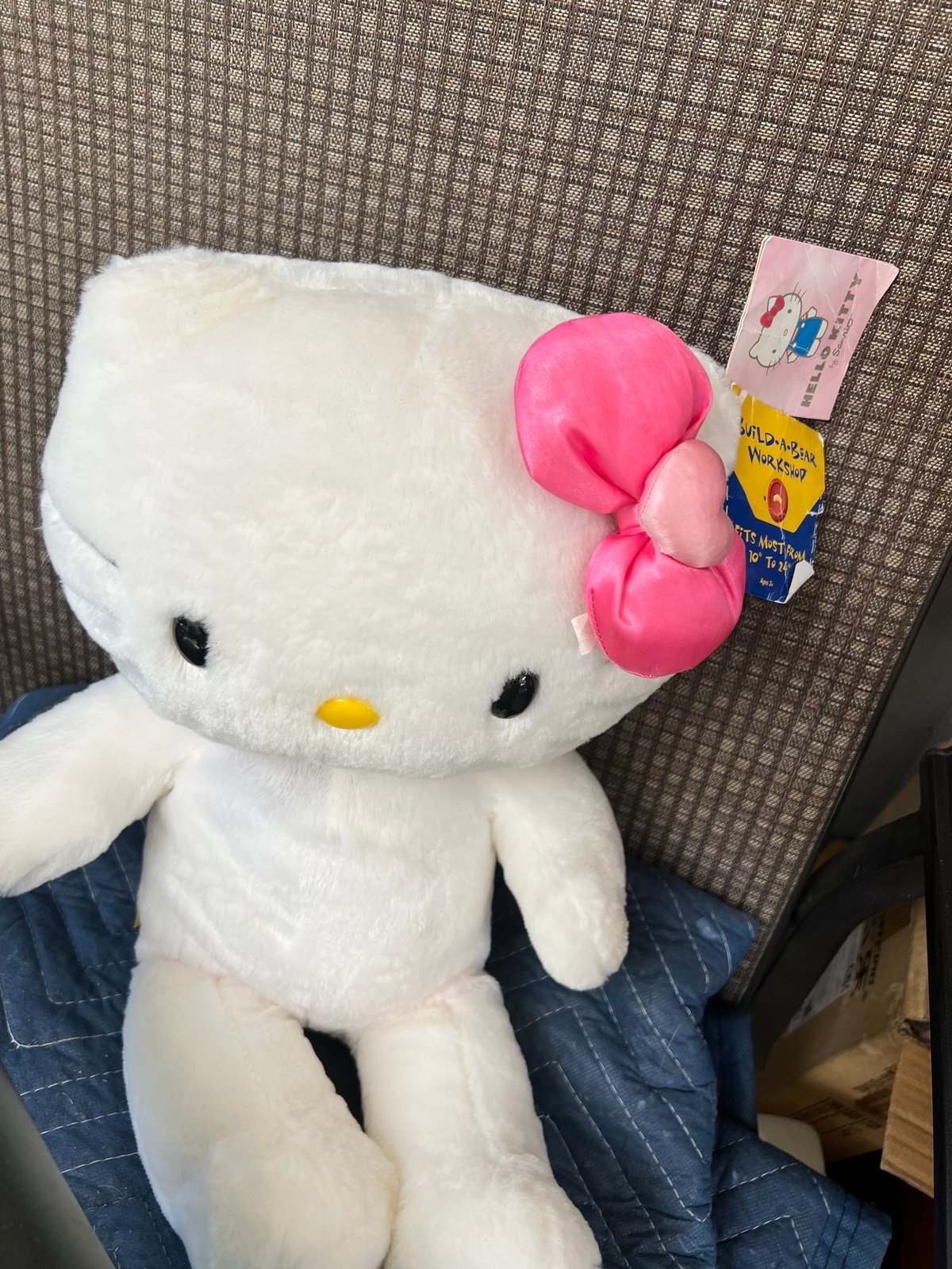 Fluffy hello Kitty build a bear tagged