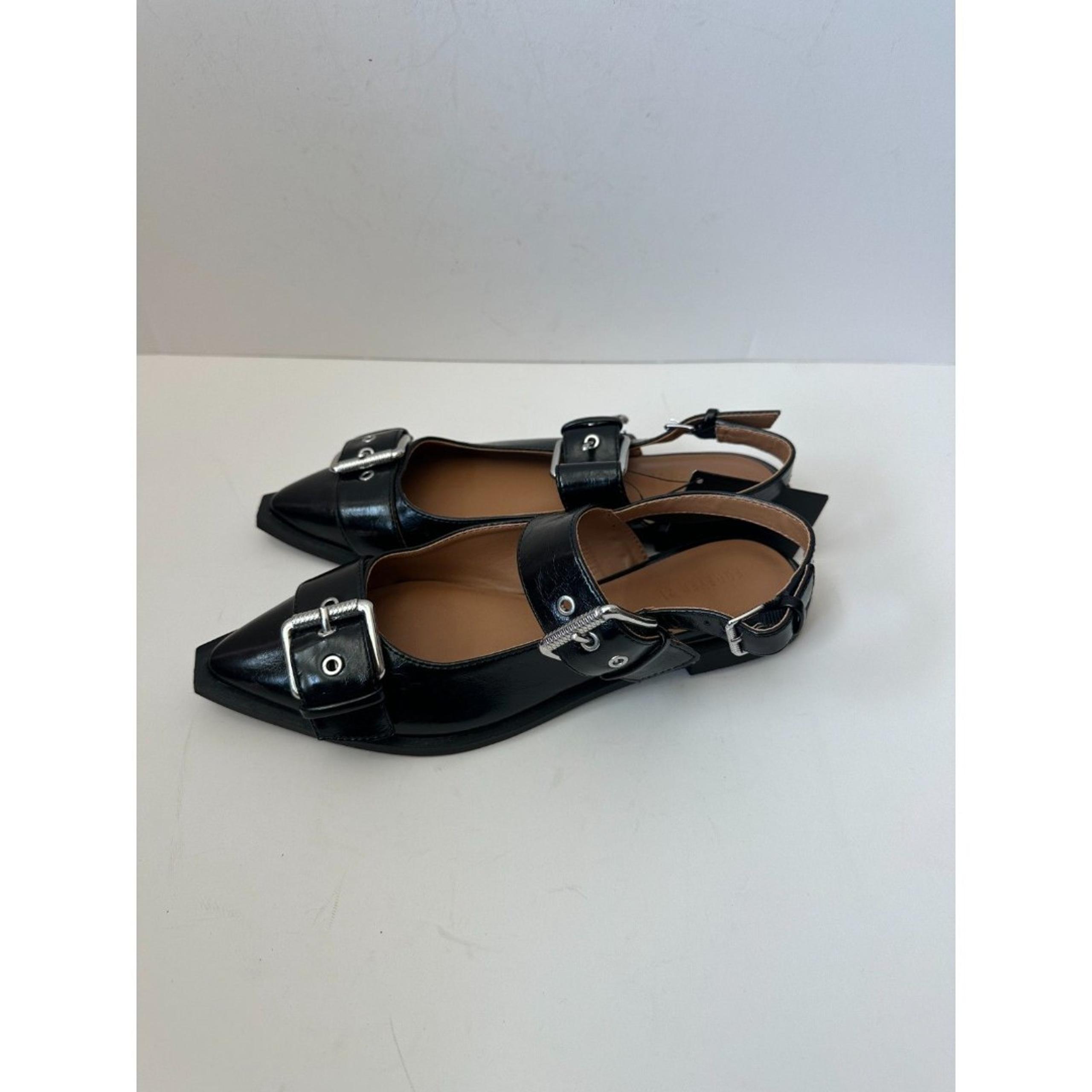 Forever 21 Faux Patent Leather Pointed Toe Buckle Flats