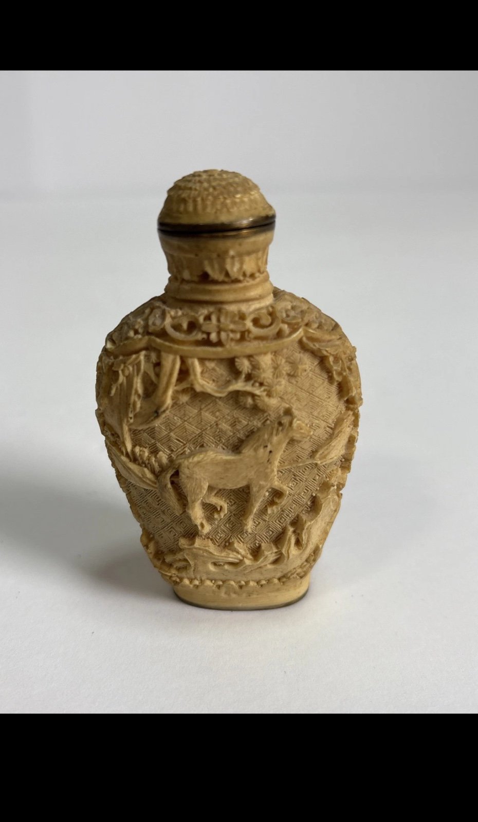 VTG Chinese Carved Resin Snuff Bottle 3”