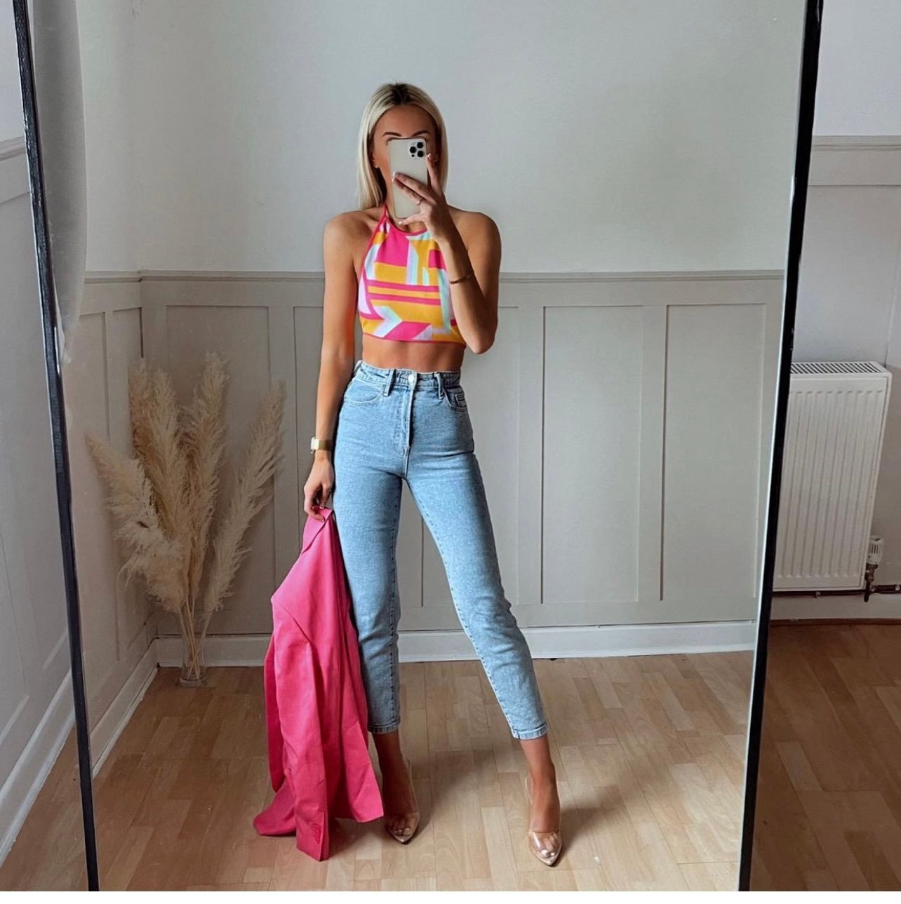 Zara high waisted classic mom jeans( size 4)