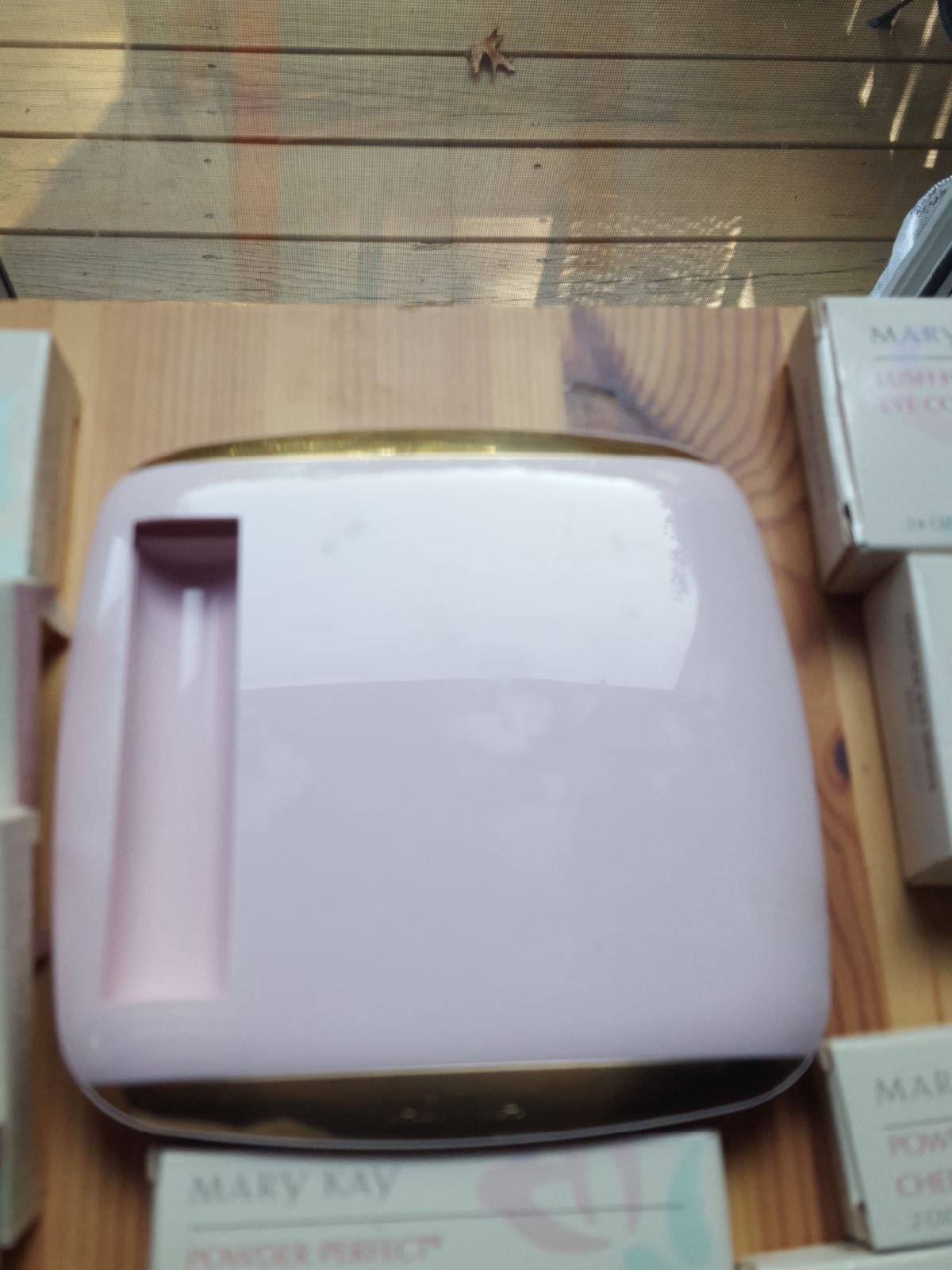 CUSTOM COMPACT & GLAMOUR, MARY KAY - detail
