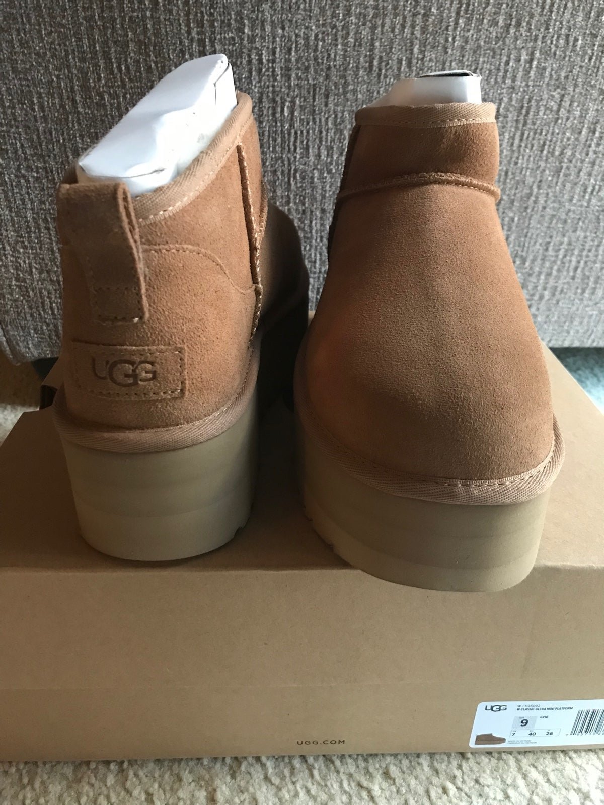 Authentic Ugg Ultra Mini Platform Boots, Women’s Size 9, Popular Chestnut Color!