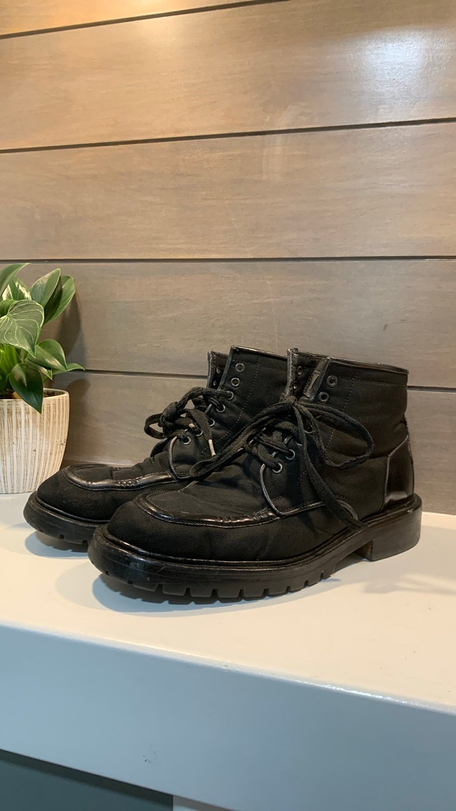 Vintage Gucci Men’s Black Nylon Canvas & Leather Lug Sole Boots Size 9