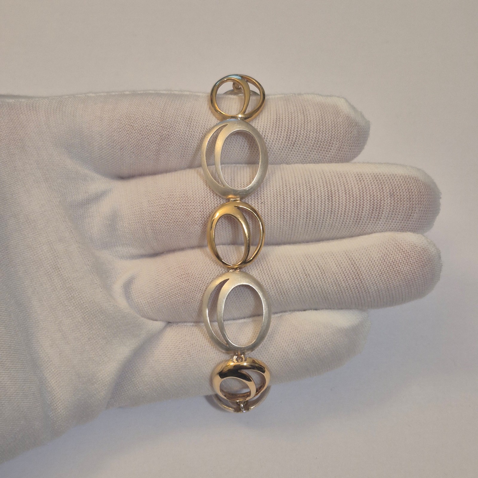 925 Sterling Silver Cut-Out Oval Link Bracelet 7.5 Matte Gold Tone Modernist
