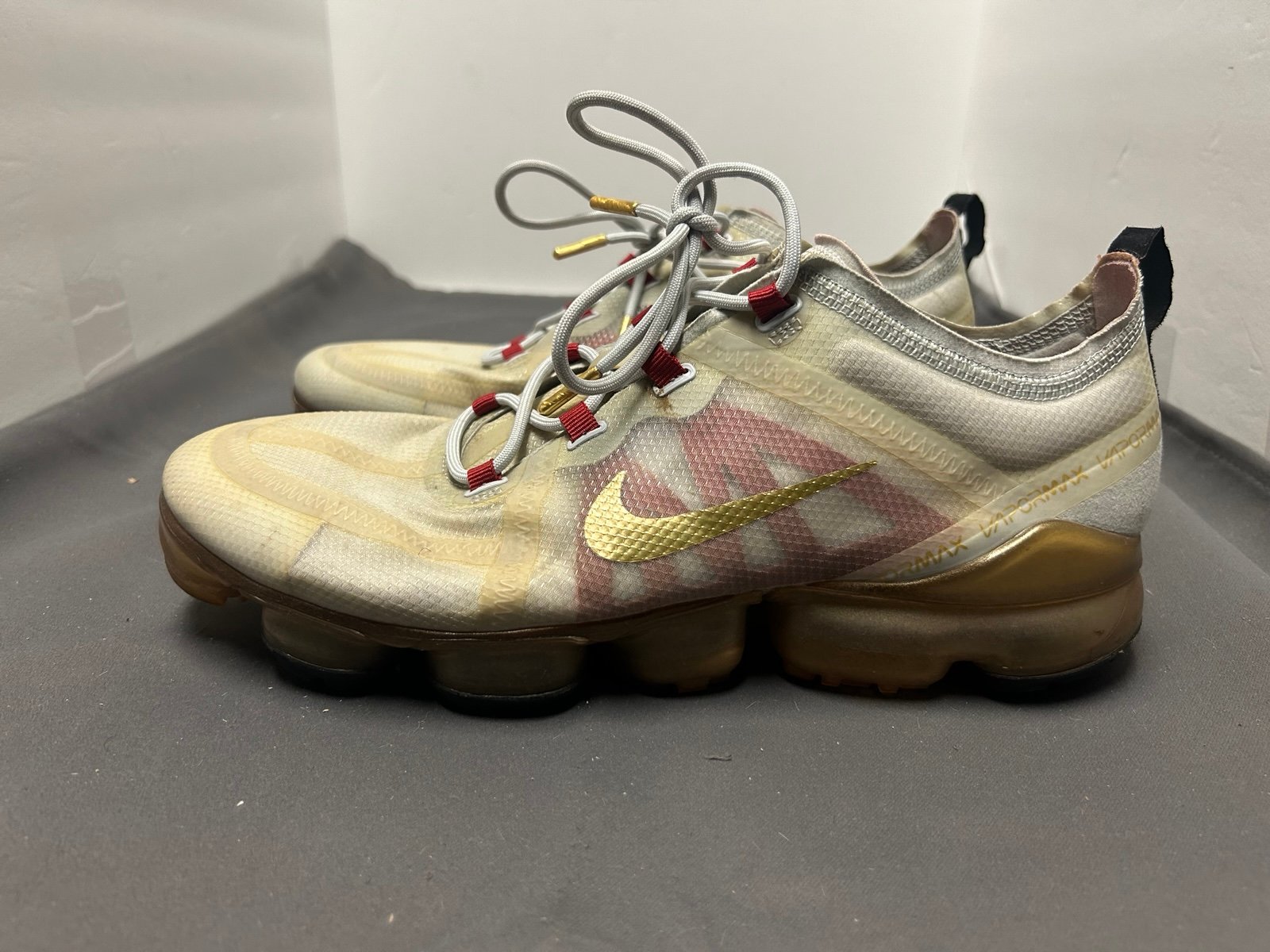Nike Men's Size 11 US Air VaporMax Chinese New Year Cushioned Shoes Sneakers