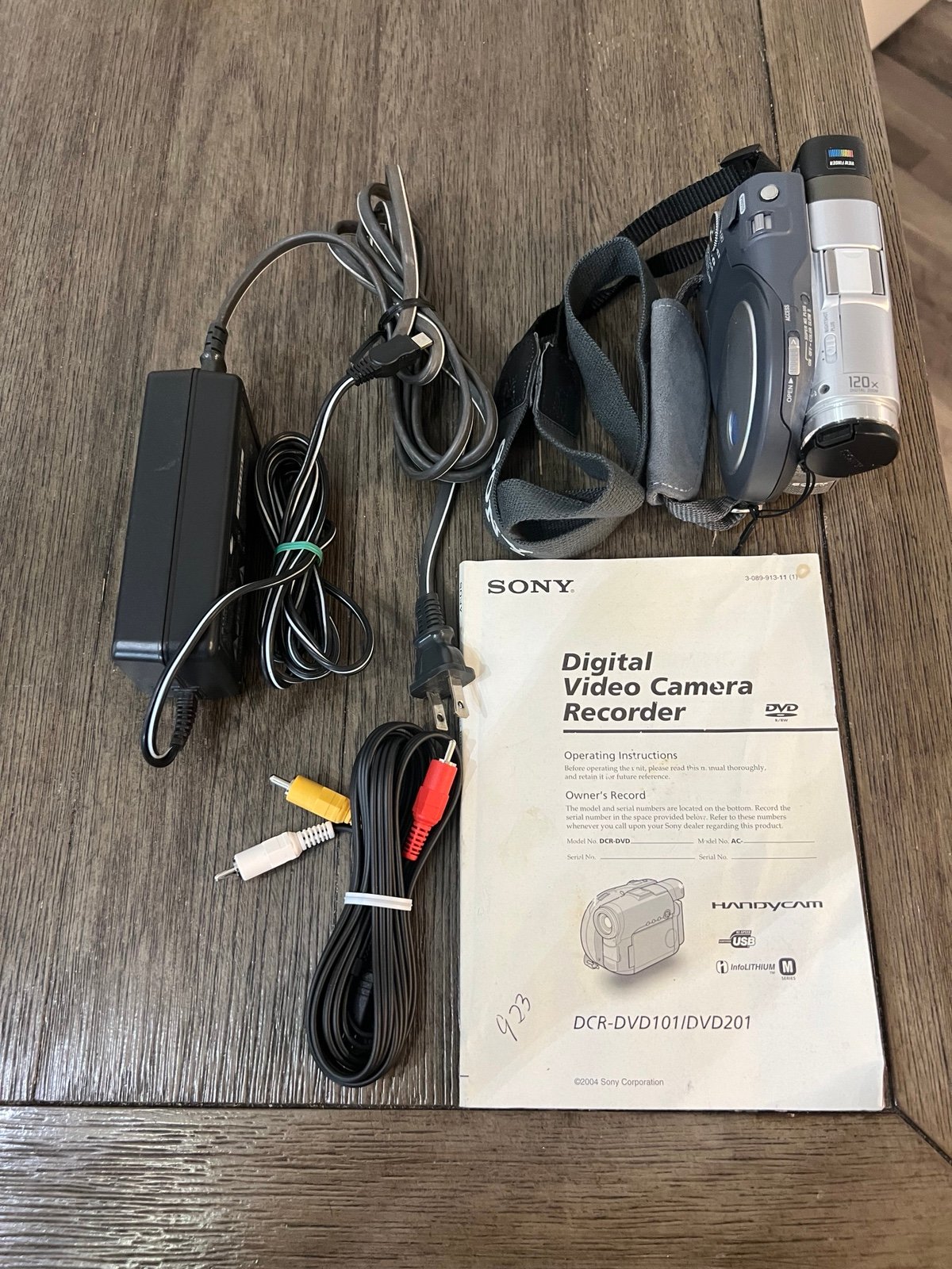 SONY Handycam DCR-DVD201