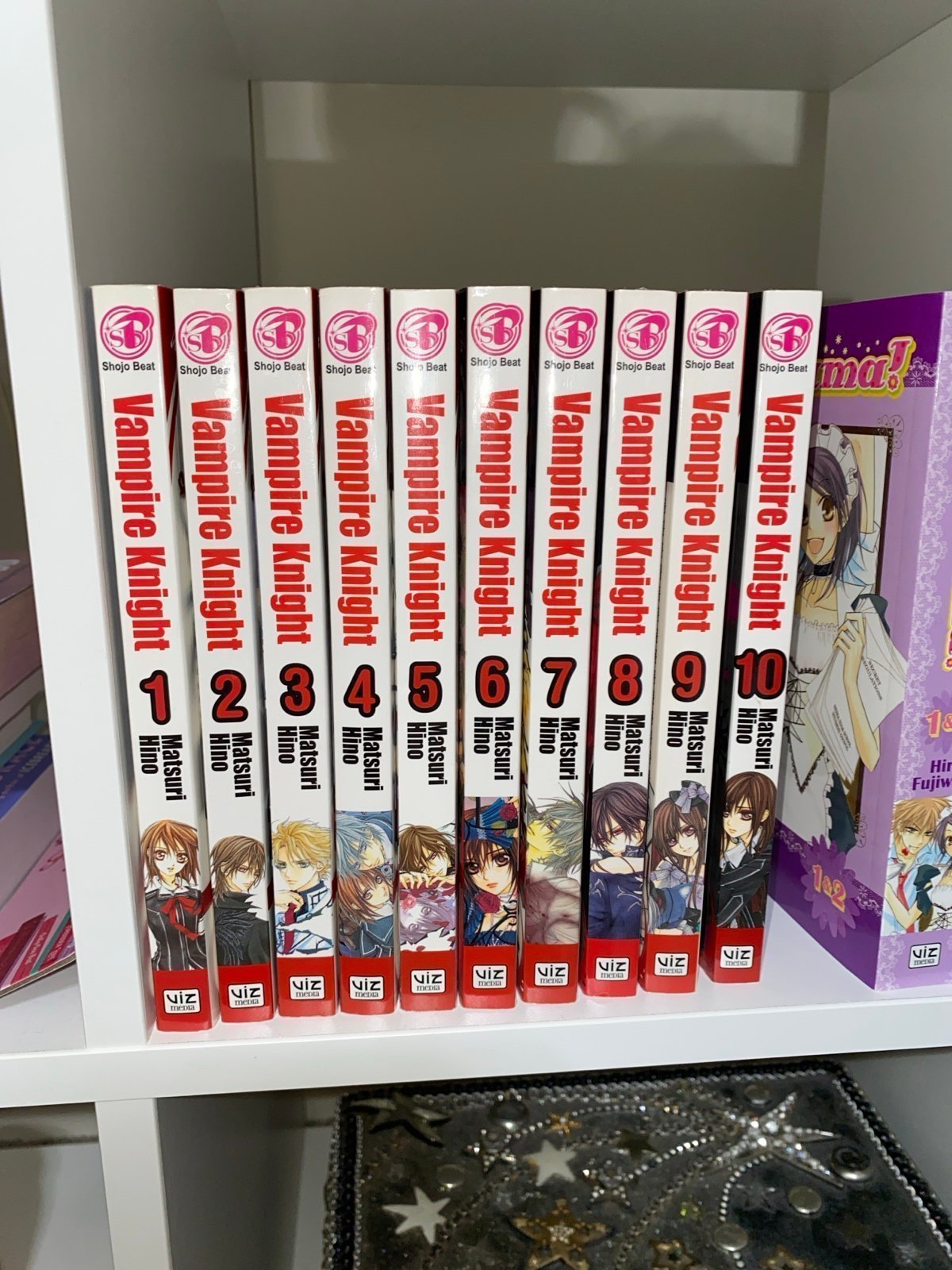 Vampire Knight volumes 1-10