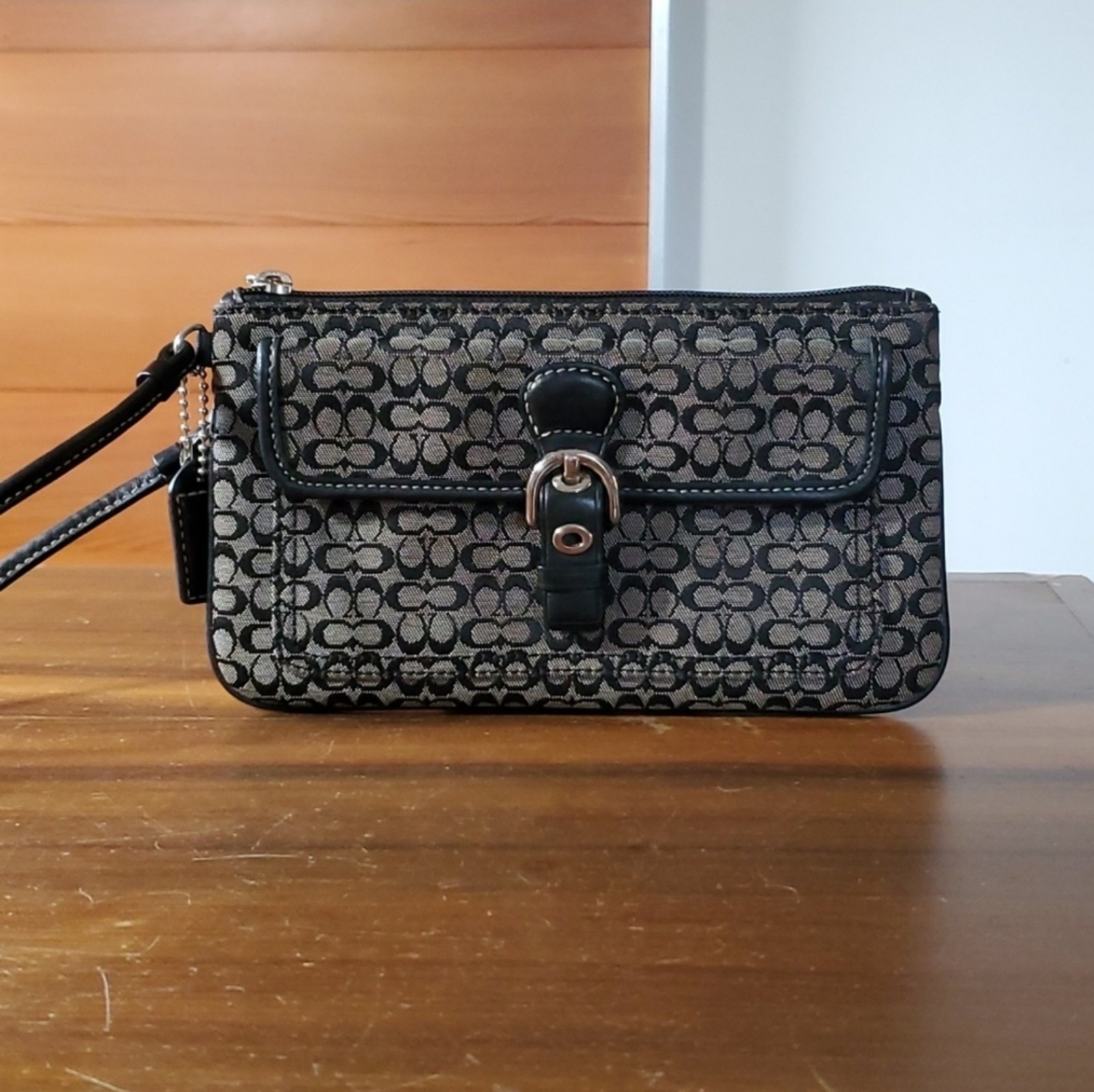 Coach 7.5x4 Wristlet Pouch Purse Continental Leather Trim Buckle Zip Vintage