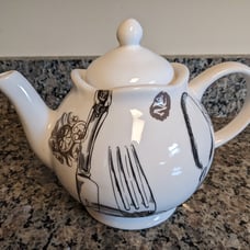 Magenta Exclusive Cutlery Teapot