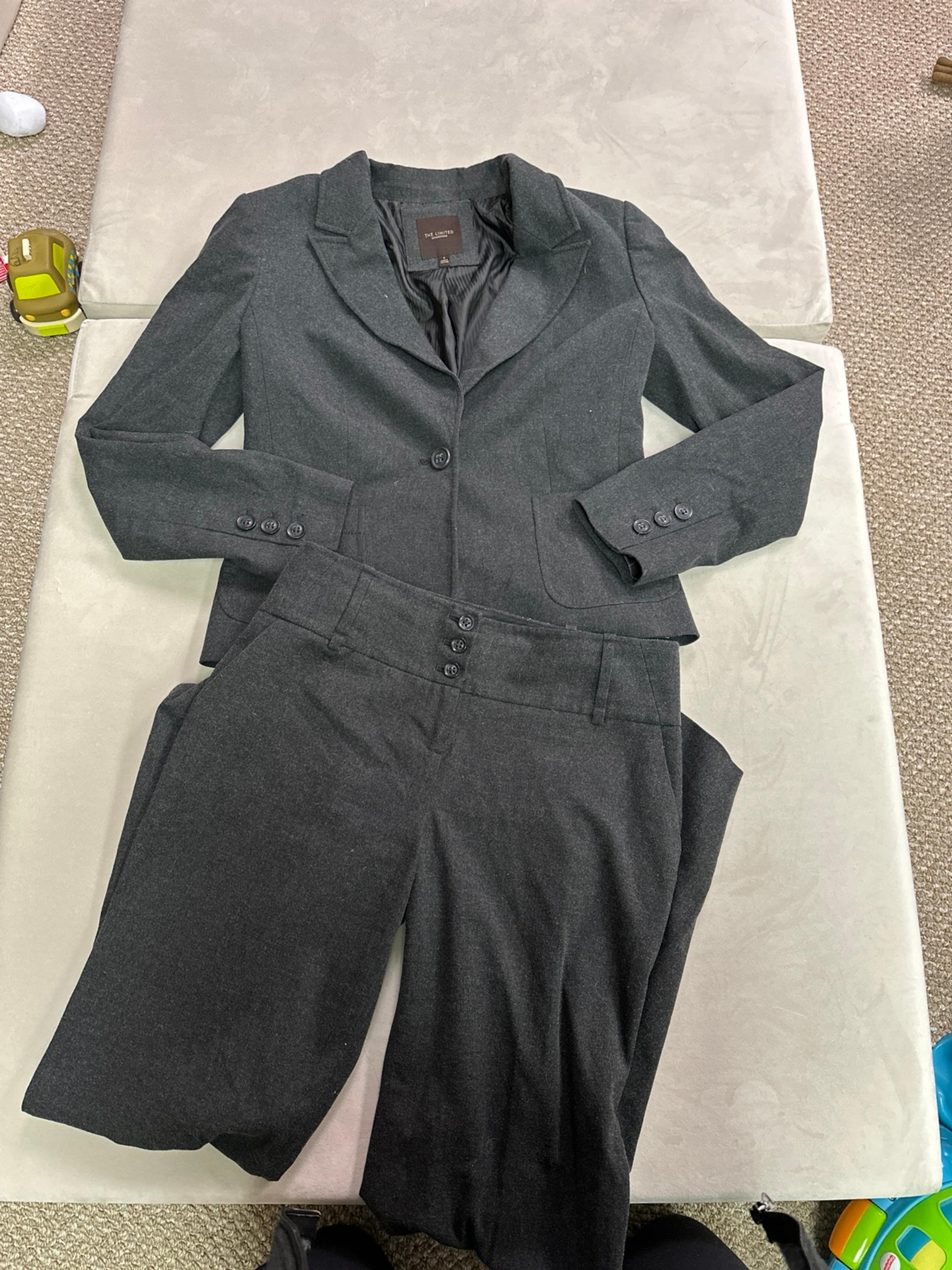 Suit the limited