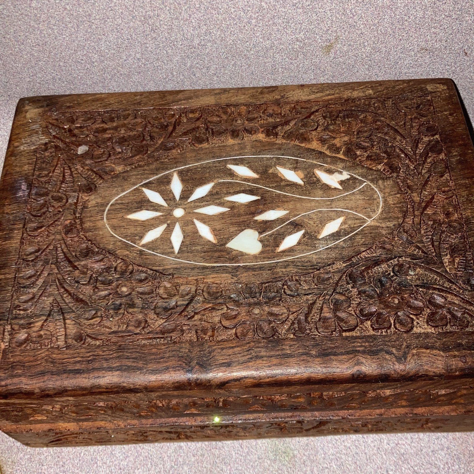 Jewelry box