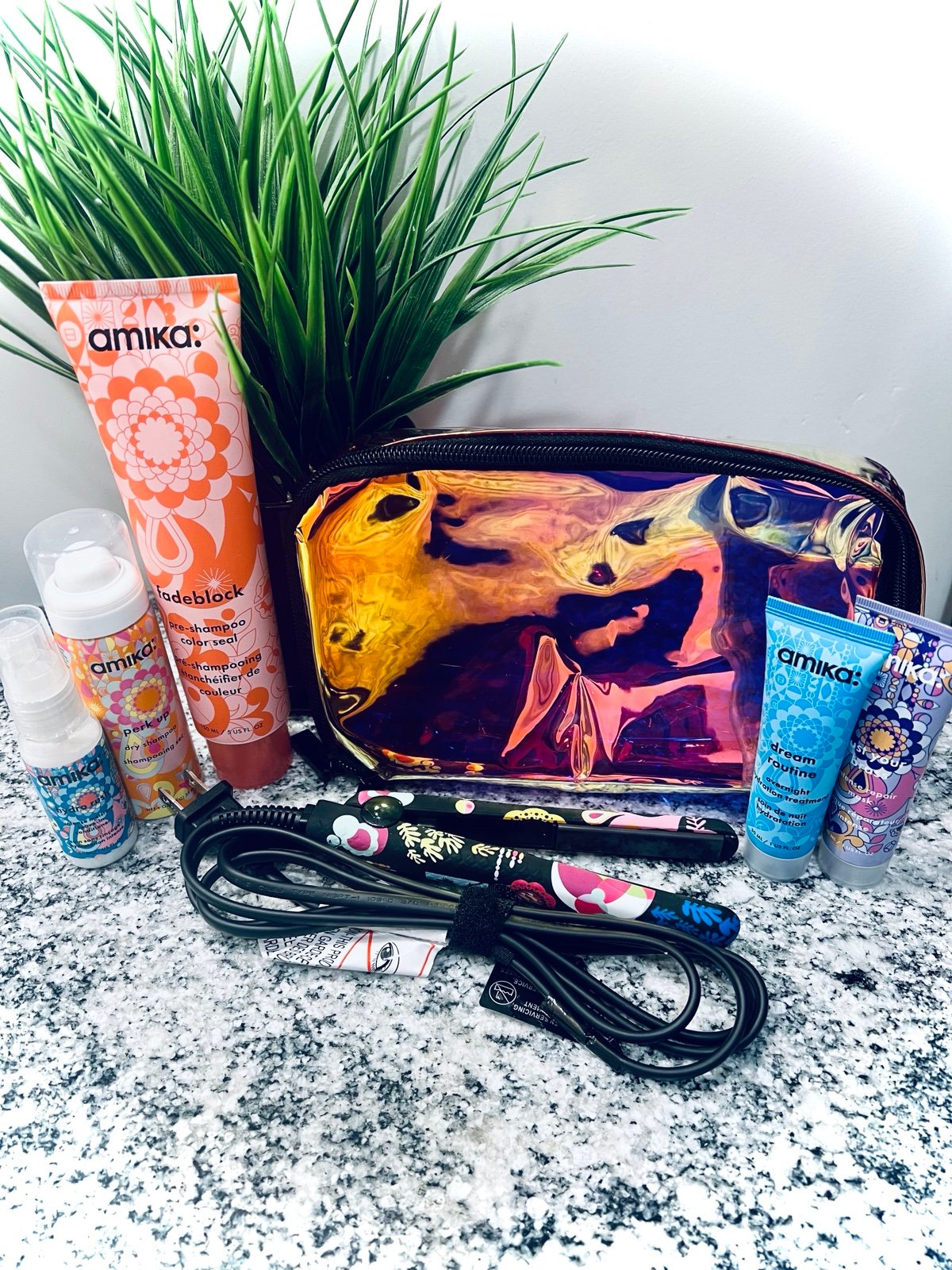 Amika Bundle + Amika Bag, mini straightener