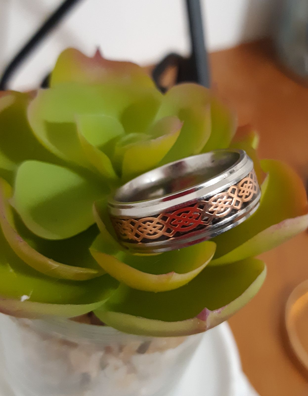 Men's ring