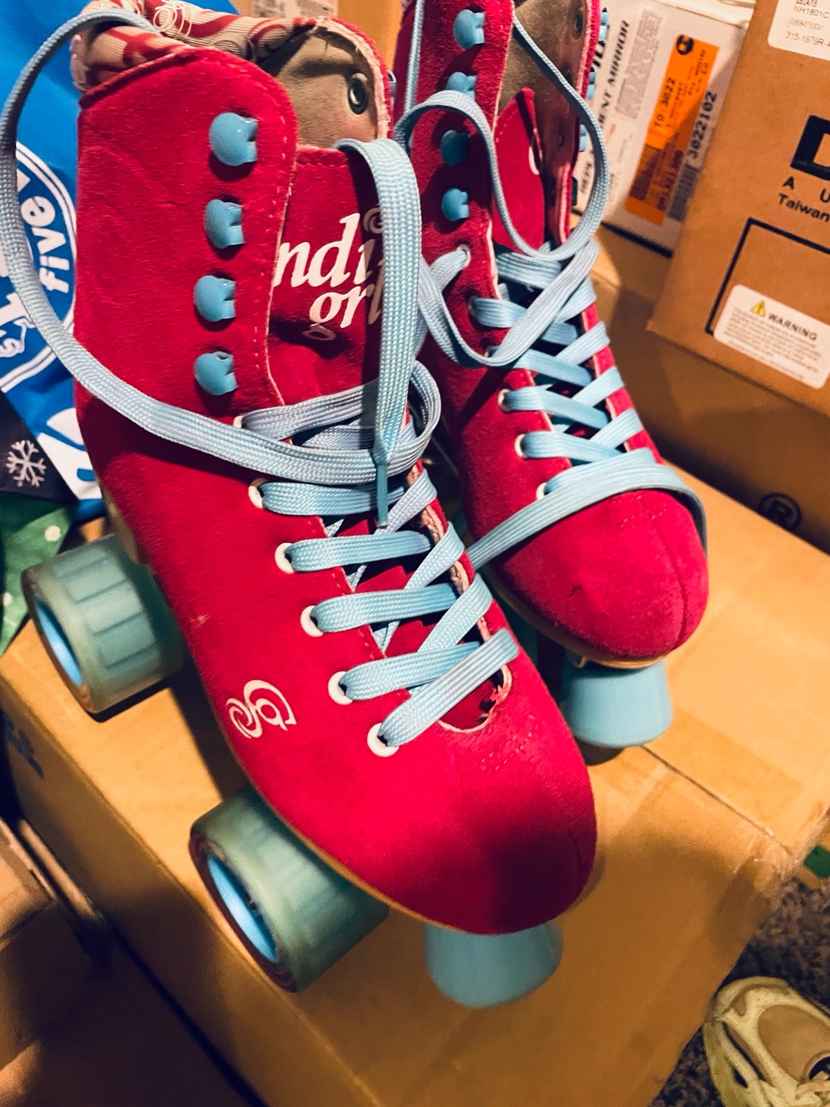 Candi girl rollerskates New! Retails at 200.00 at Skateland.