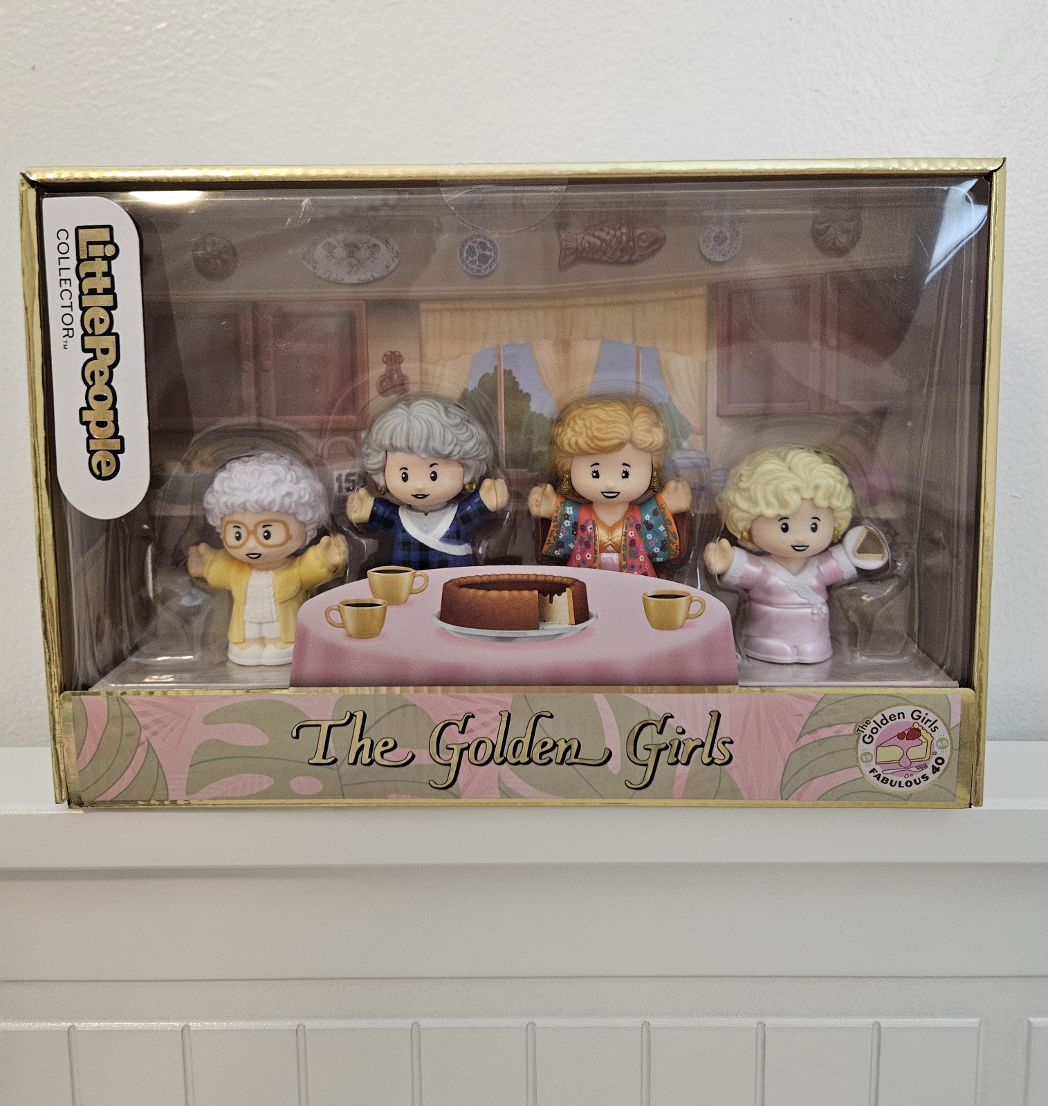 Little People Collector The Golden Girls Late Night Cheesecake, 40th Anniversary