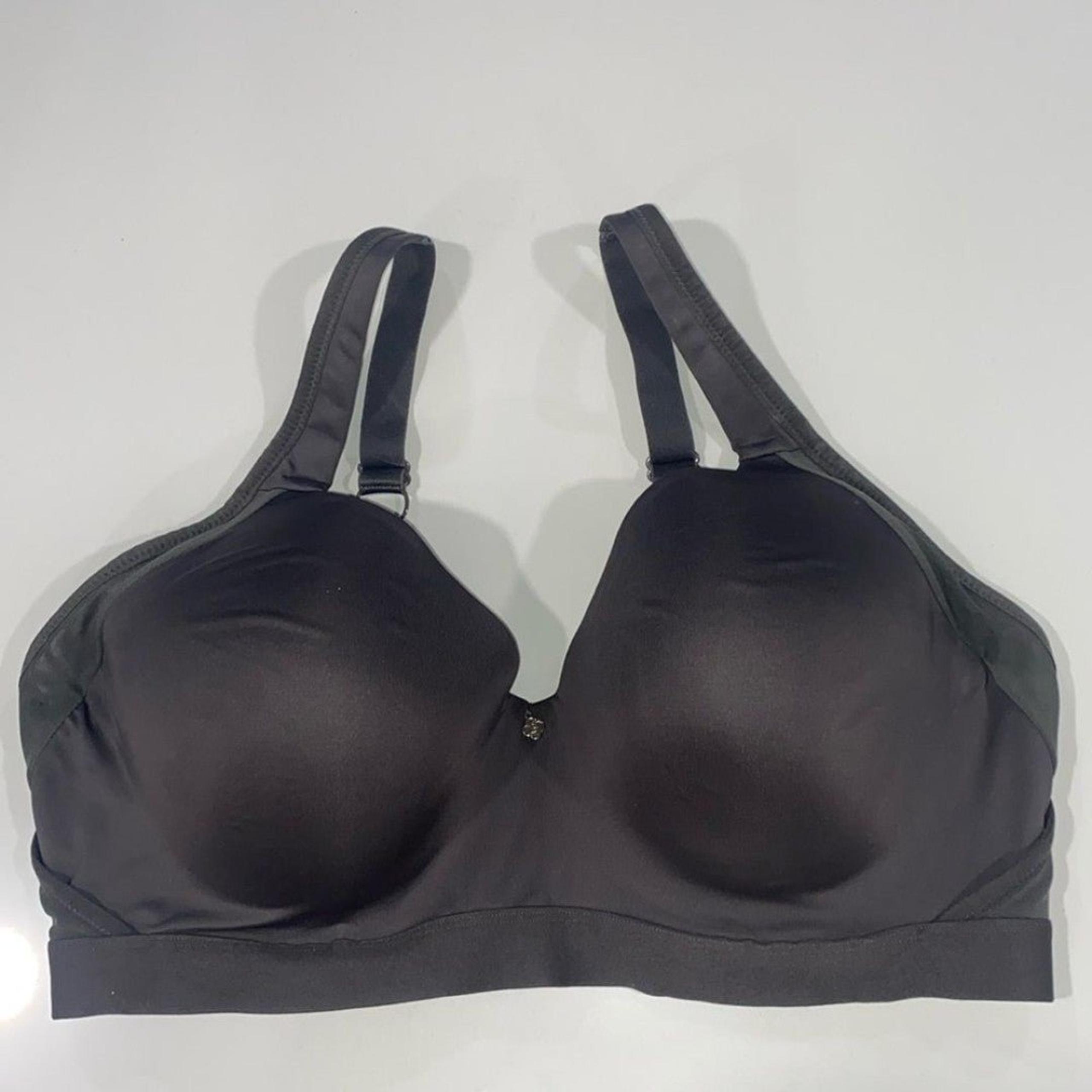 Breezies Foam Cup Seamless Underwire Bra NWOT