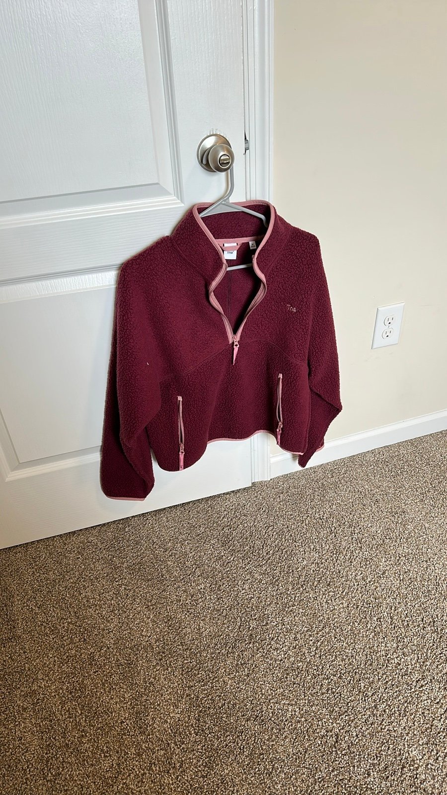 Aritzia TNA fleece pullover