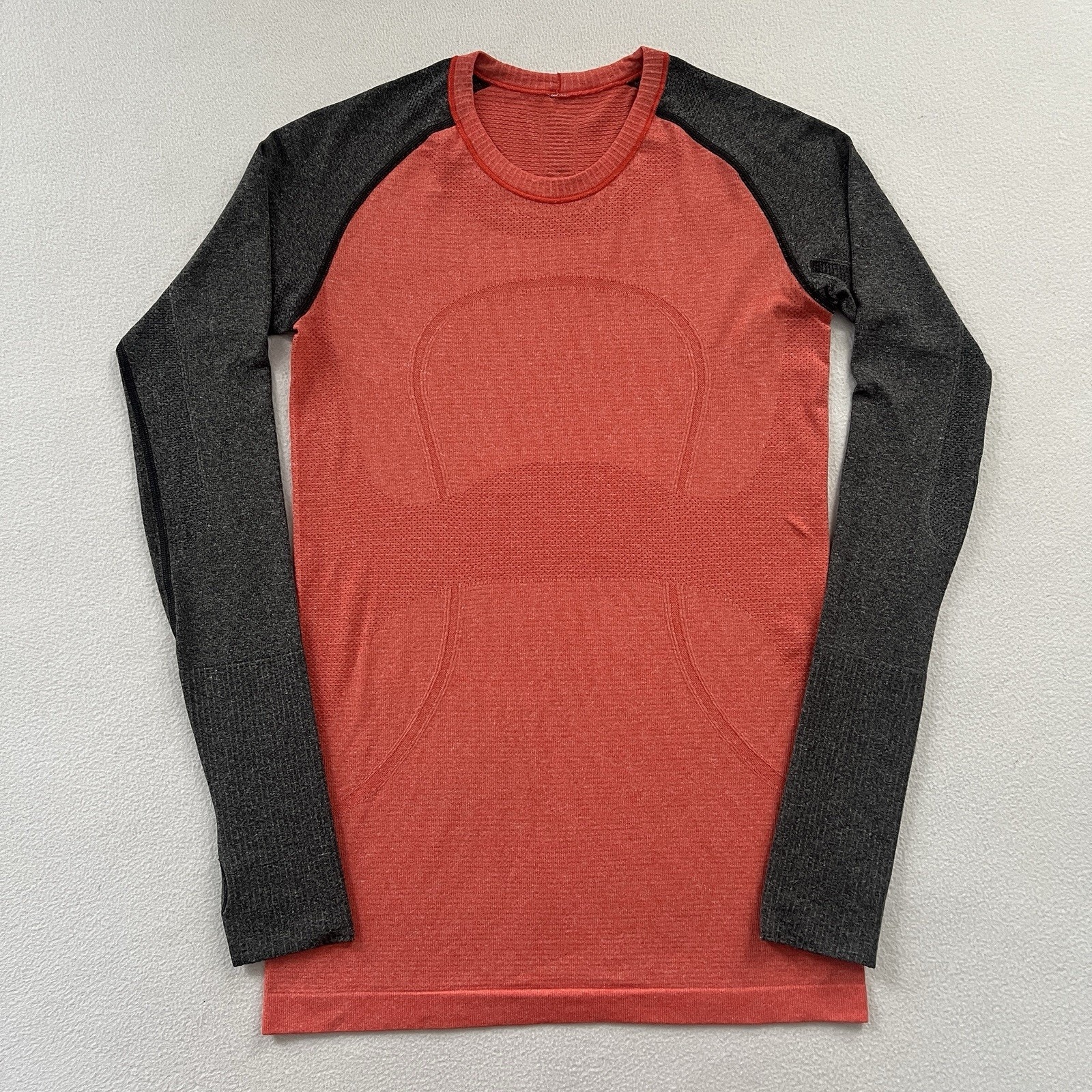 Lululemon Love Red Deep Coal Gray Swiftly Tech Long Sleeve Crew Thumbholes Top 6