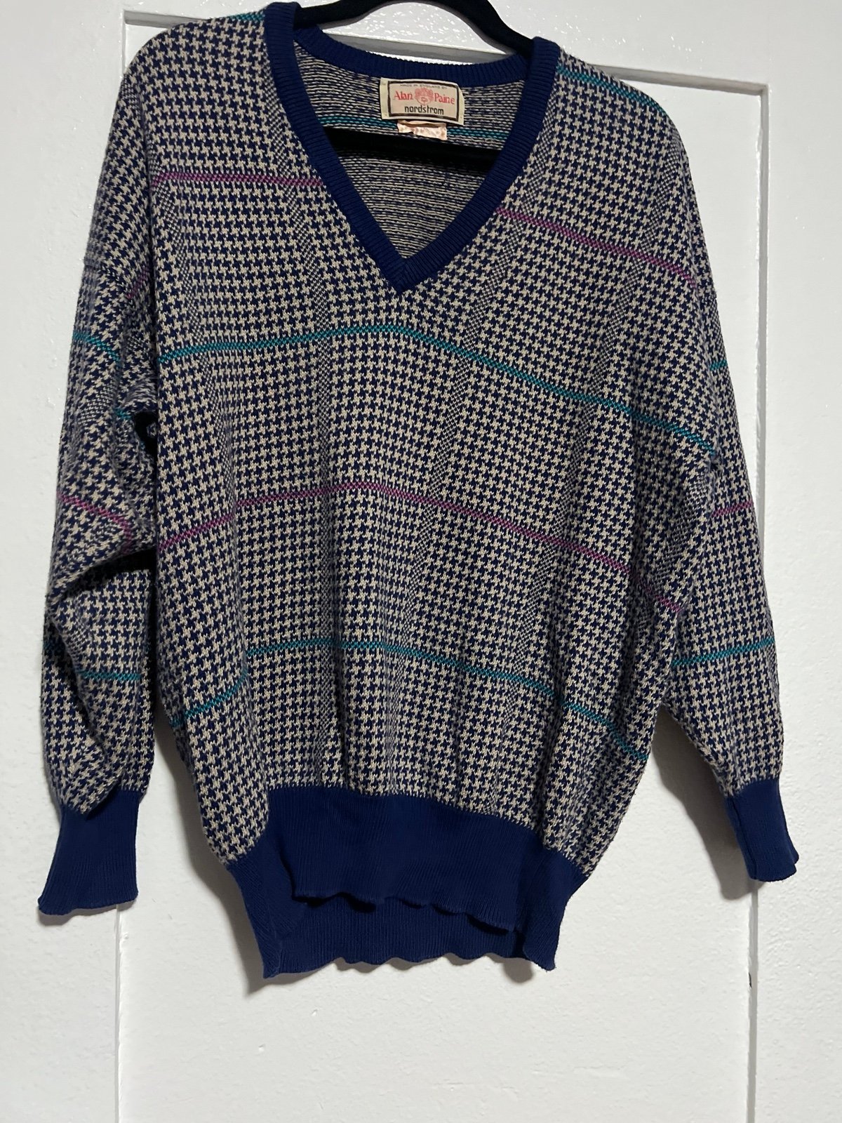 Alan Paine Cashmere V-Neck Sweater - Charcoal– Harrison Limited