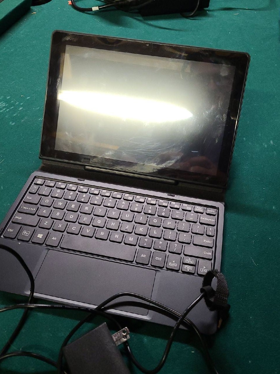 Onn 10.1 2 in 1 Windows 10 tablet