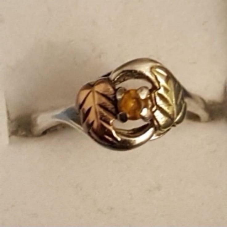 Black hills gold sterling silver ring size 5.25 12k rose & green gold leaves, CZ