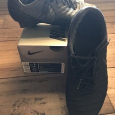 Nike Soccer Cleats Legend Elite 7.5Mens