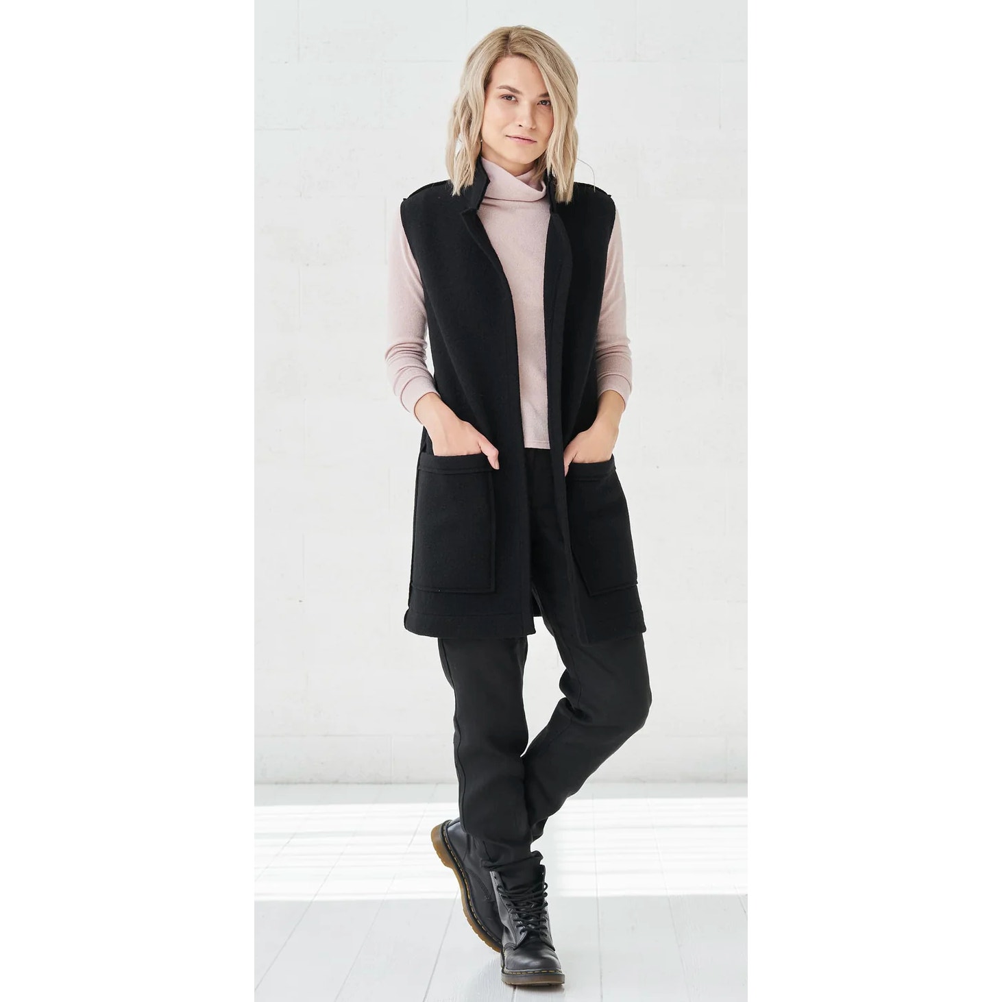 Baltic Linen Luna Wool Long Vest Sleeveless Coat Womens Size 16 EU 46 New Black