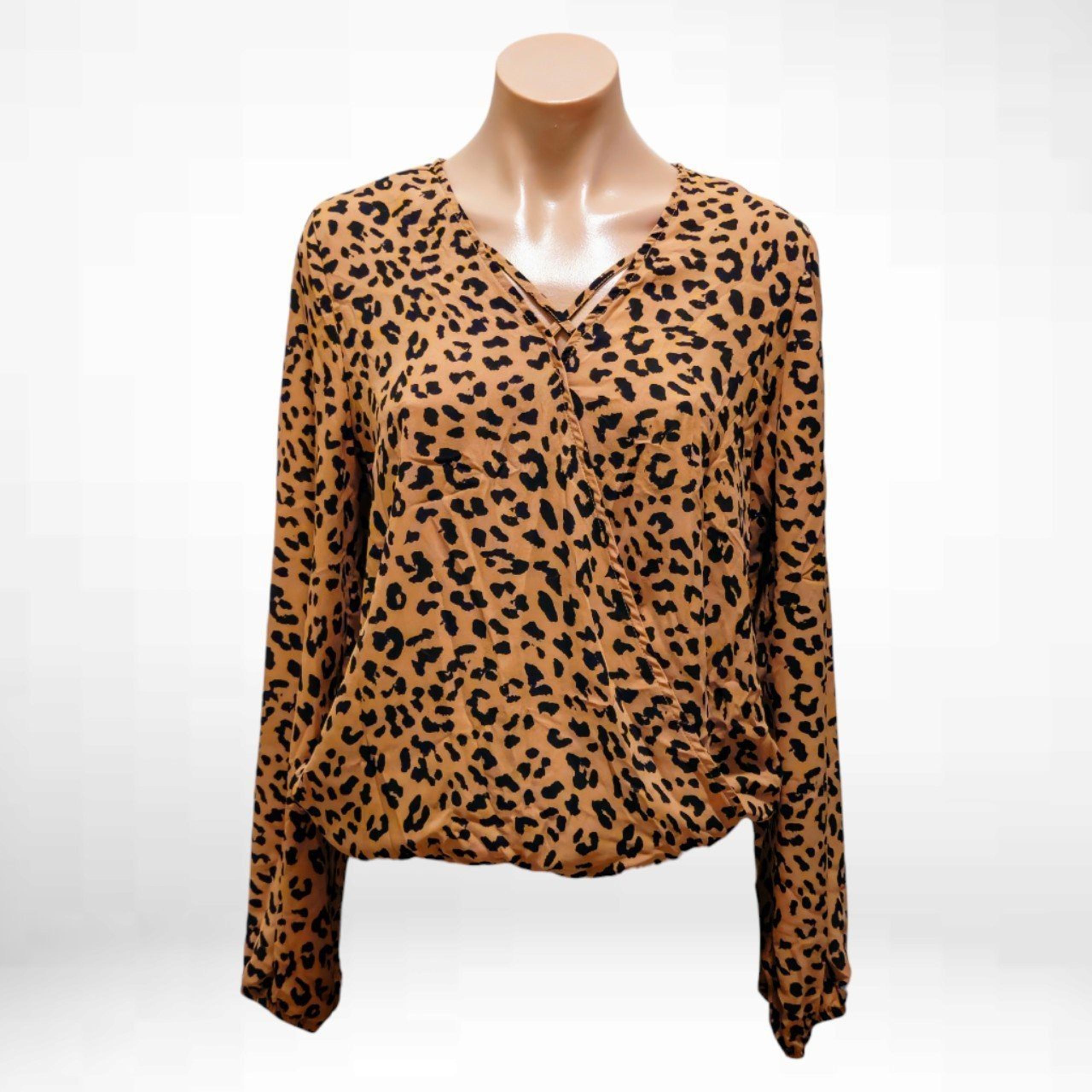 Rue 21 animal print blouse
