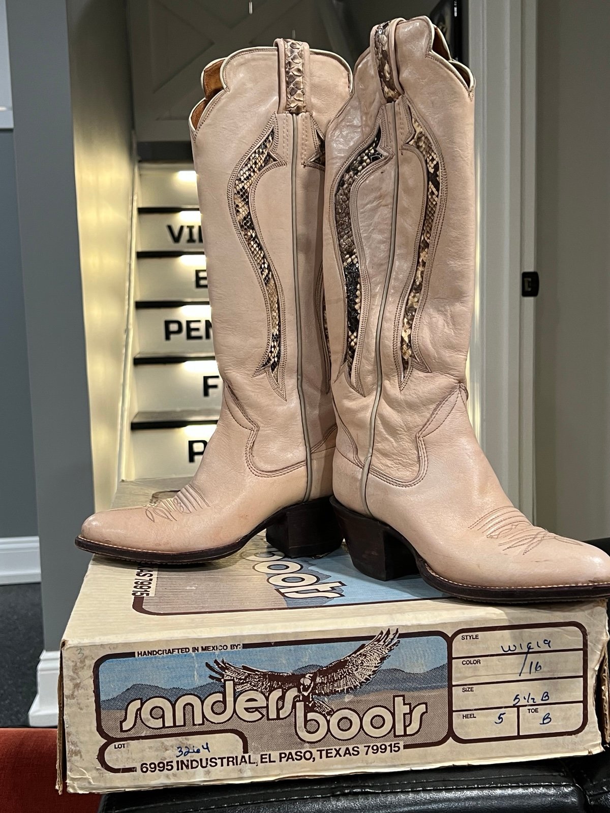 Vintage The Sanders Leather Cowboy Boots 3264 WIC19 Women 5.5 B W/ Box