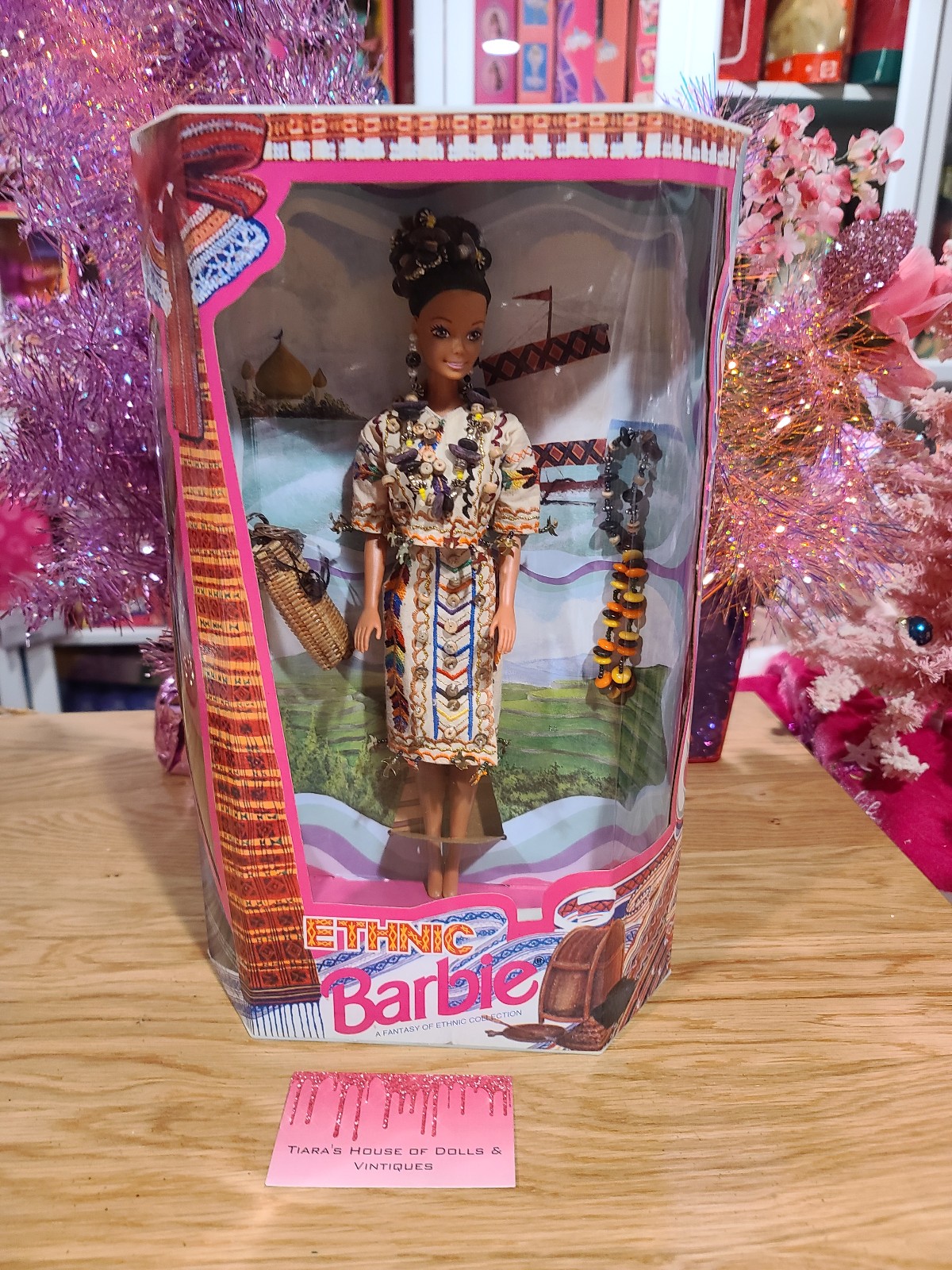 NEW! 1994 FILIPINA ETHNIC FOREIGN MARKET BARBIE!