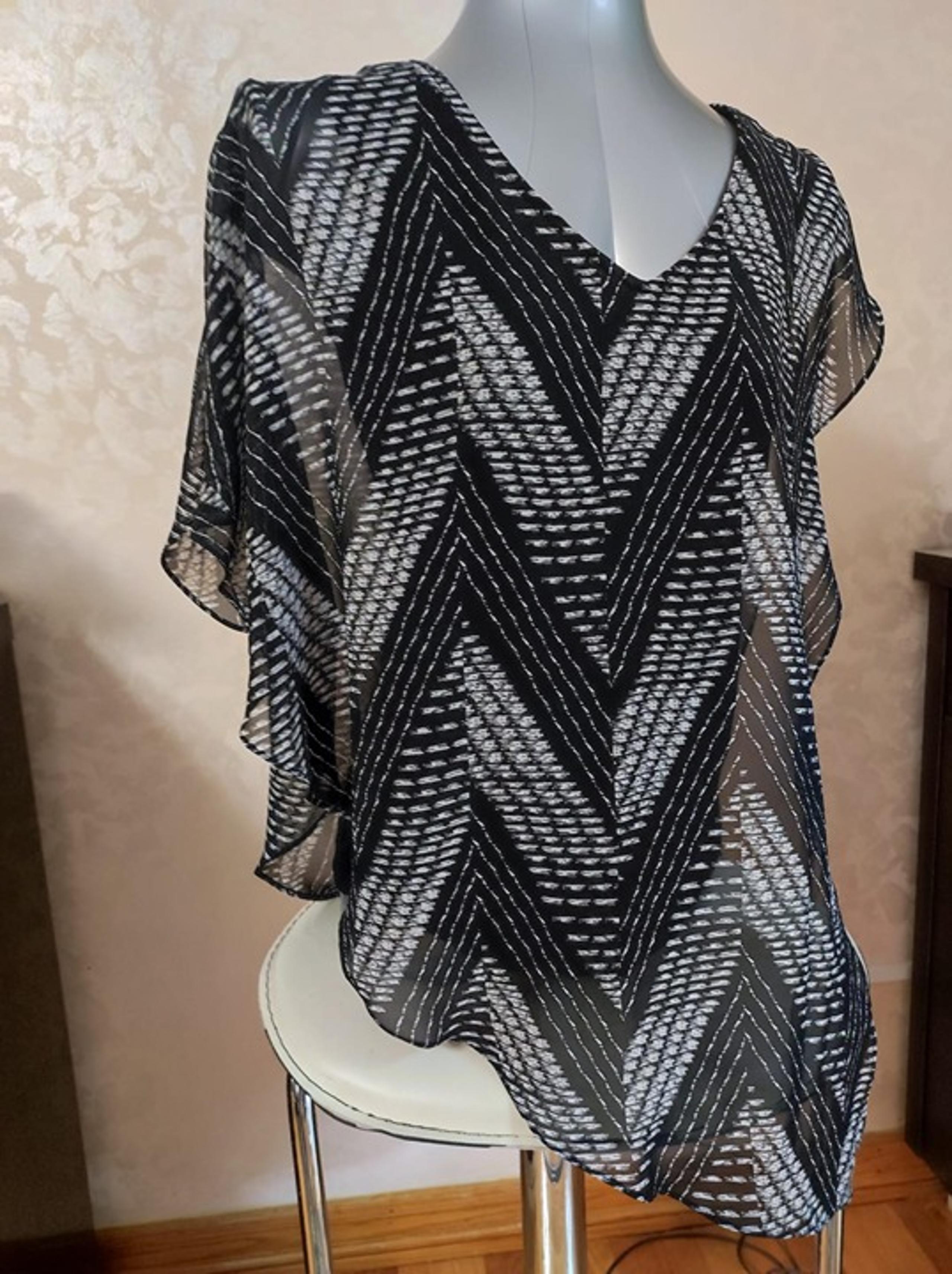 CACHE Elegant Women's Top Size:S