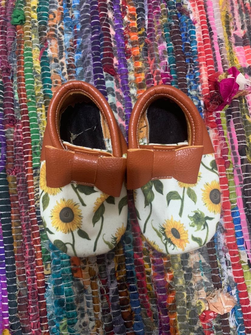 Texas Moccs Size 6 Sunflowers