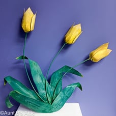 Vintage Mid Century Yellow/Gr Painted Metal 3Tulip/Floral Wall Hanging Sculpture