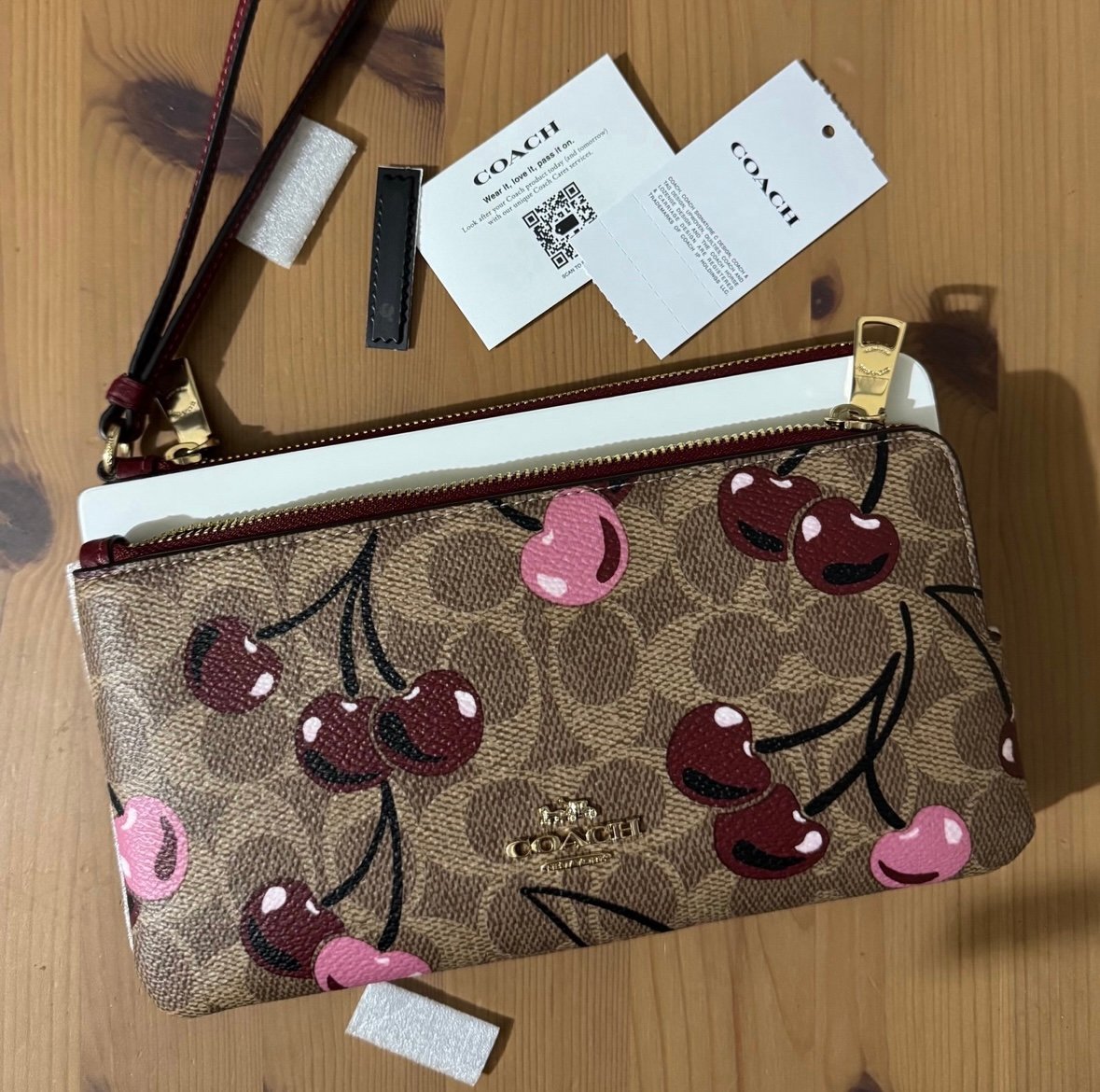 NWT Coach Double Zip Wallet In Signature Canvas With Cherry Print