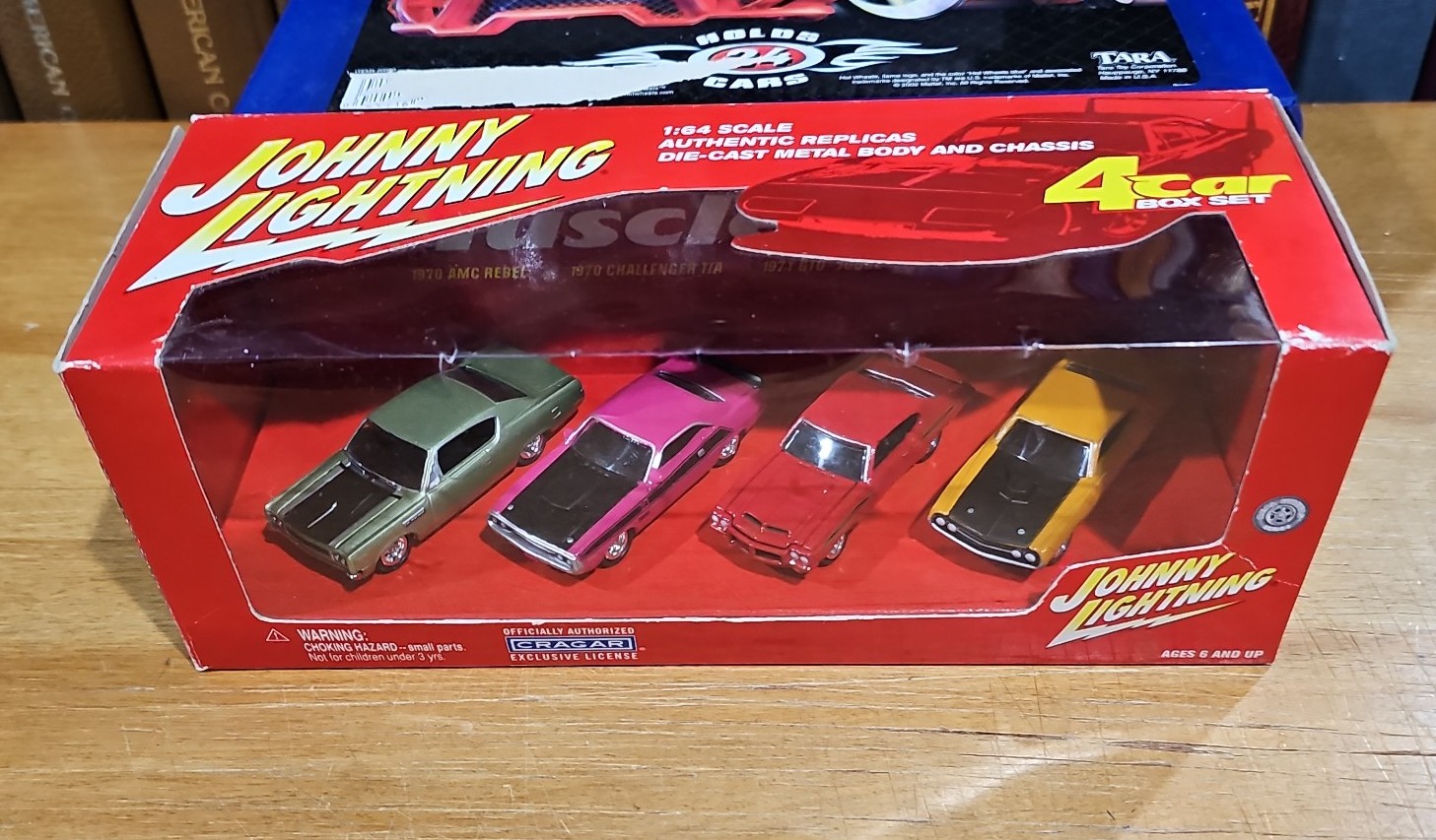JOHNNY LIGHTNING 4 CAR BOX SET