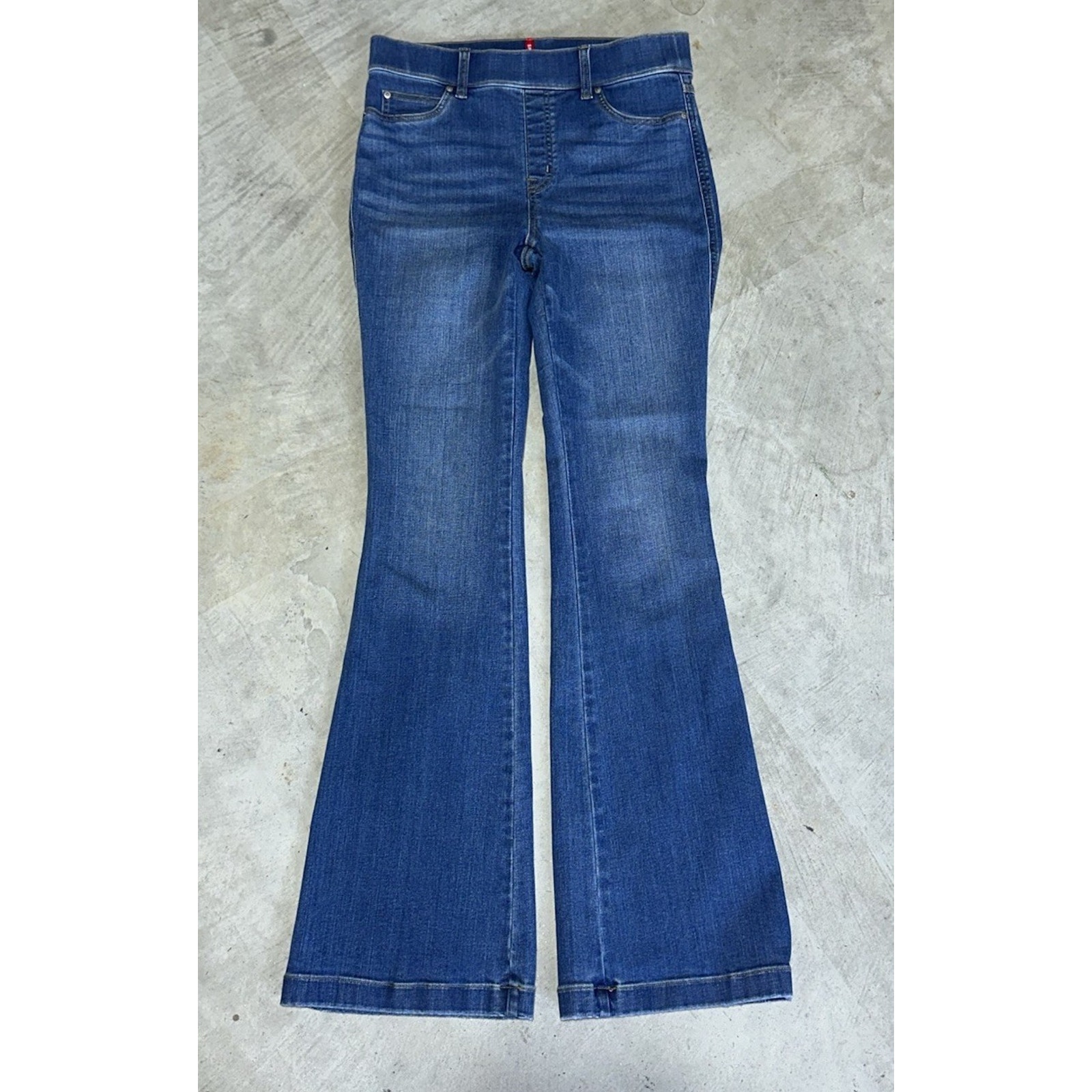 Spanx Womens SpanxShape EveryWear Vintage Indigo Flare Leg Jeans Sz M Shapewear
