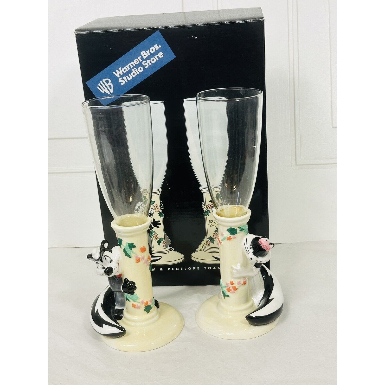 Pepe Le Pew & Penelope Toasting Champagne Flutes Glasses Wedding Warner Brothers